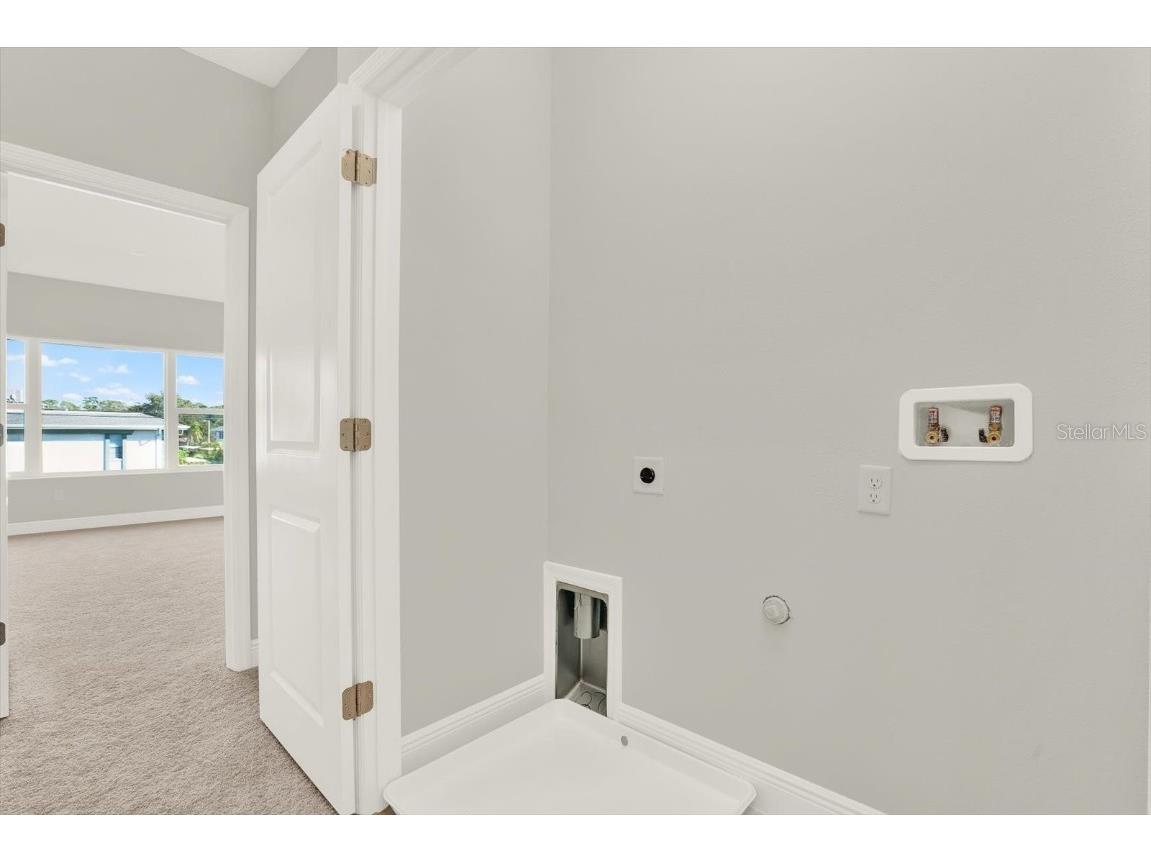 7773 93rd Street N Seminole FL 33777 TB8447681 image18