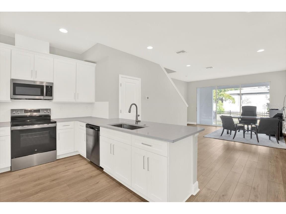 7773 93rd Street N Seminole FL 33777 TB8447681 image5