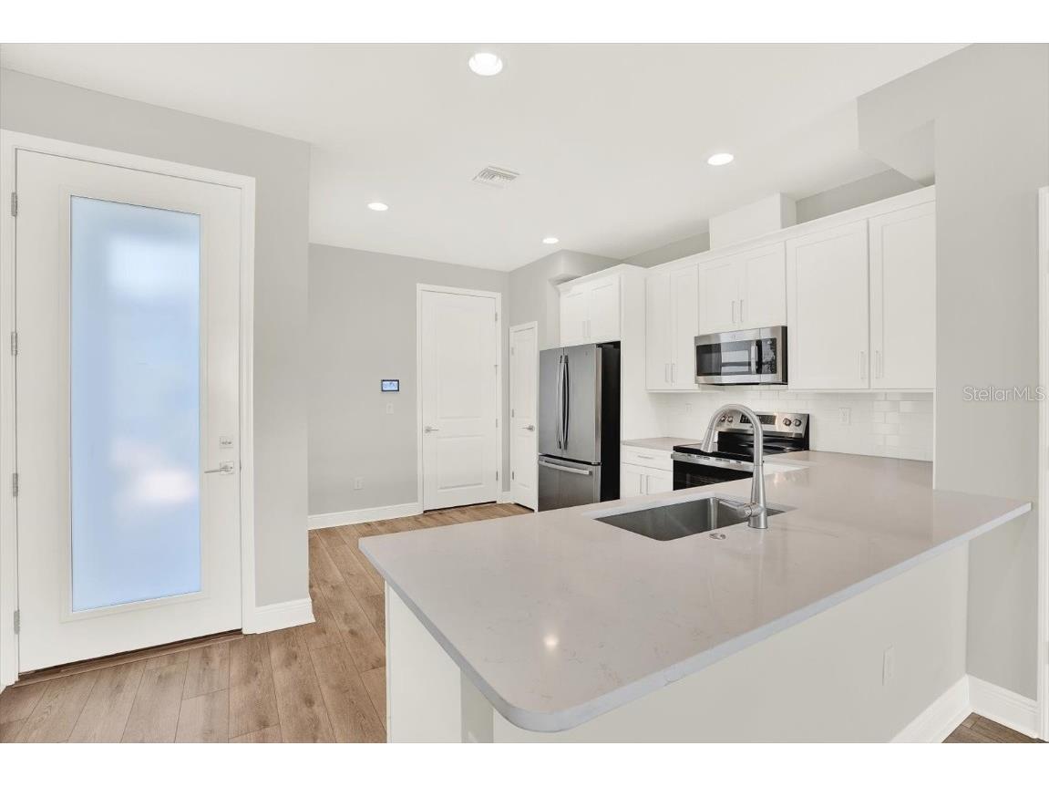 7773 93rd Street N Seminole FL 33777 TB8447681 image7