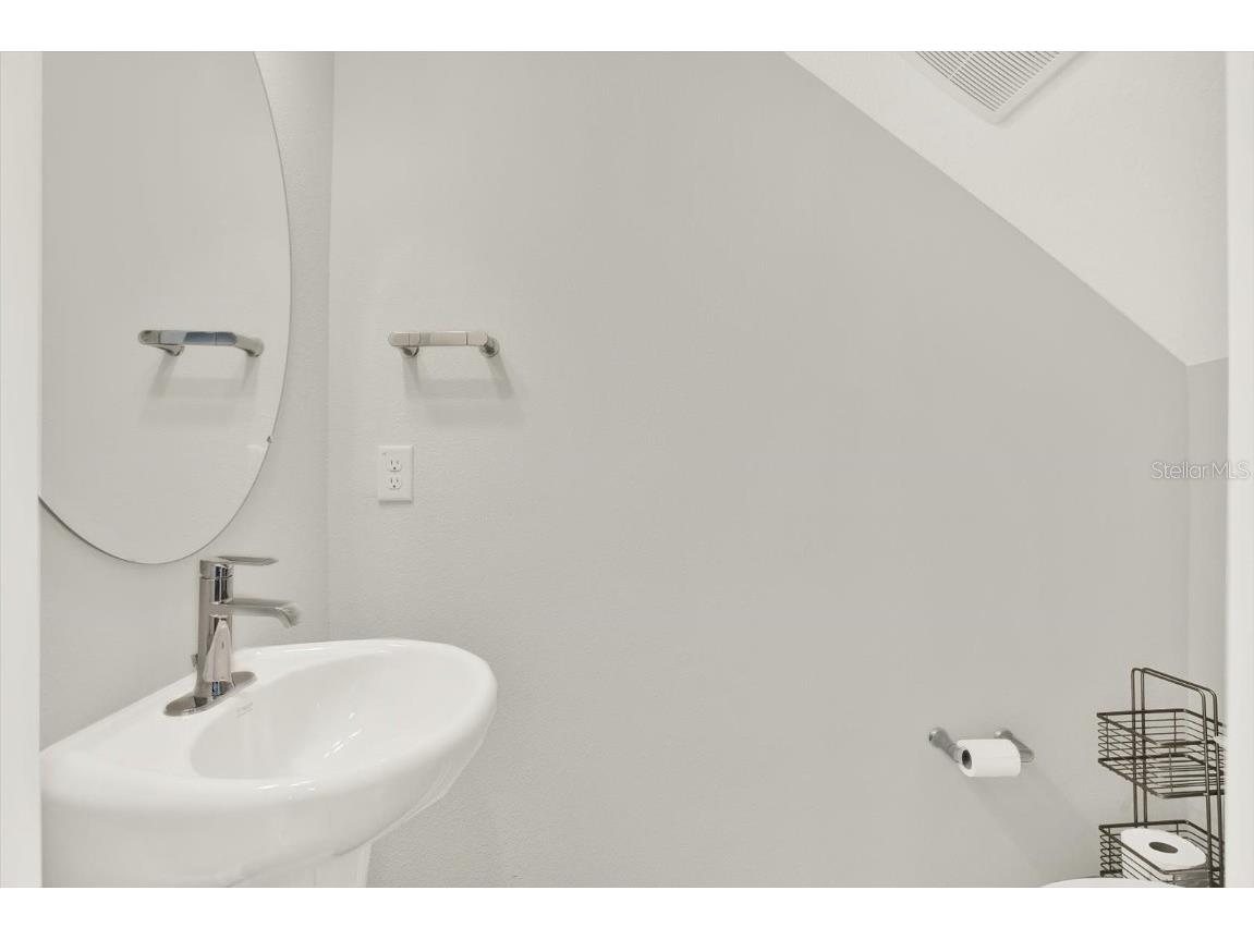 7773 93rd Street N Seminole FL 33777 TB8447681 image8