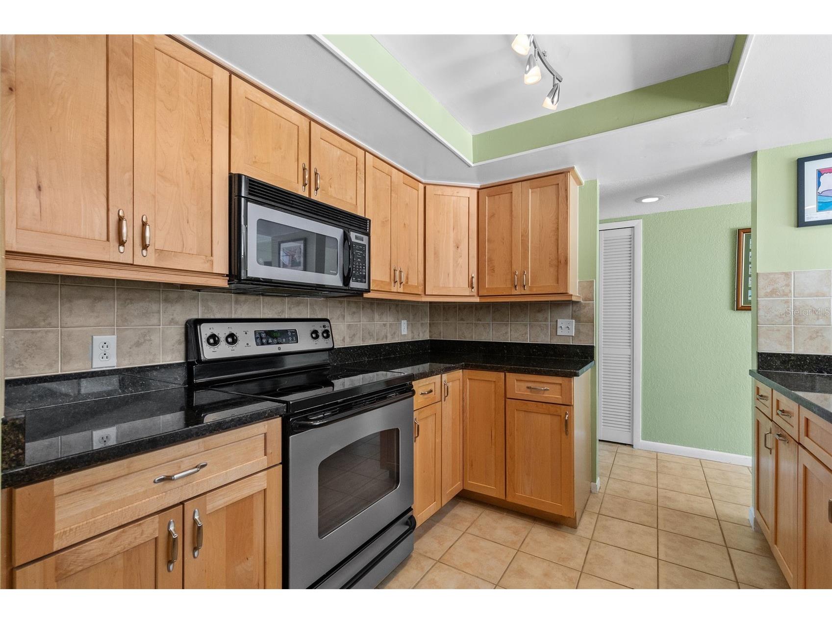 7775 132nd Way Seminole FL 33776 TB8504788 image14