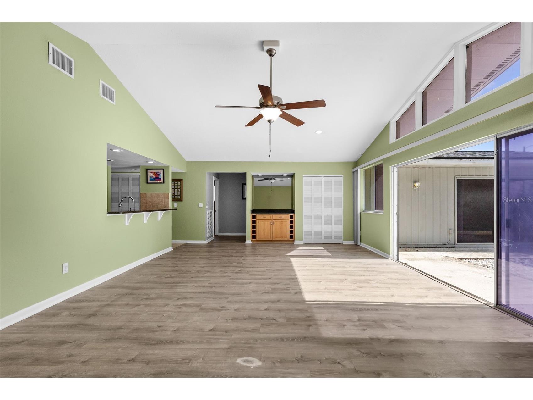 7775 132nd Way Seminole FL 33776 TB8504788 image18