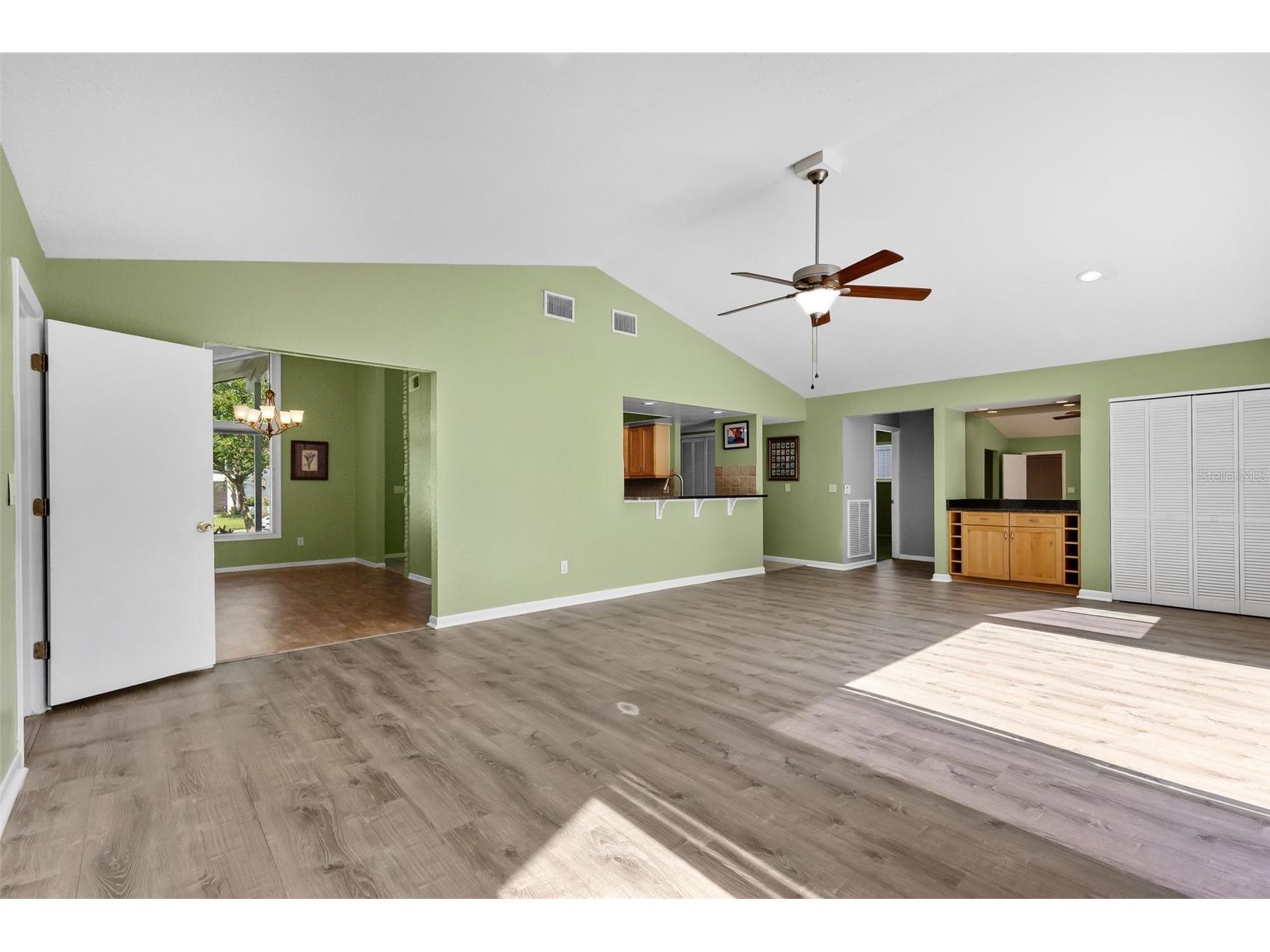 7775 132nd Way Seminole FL 33776 TB8504788 image19