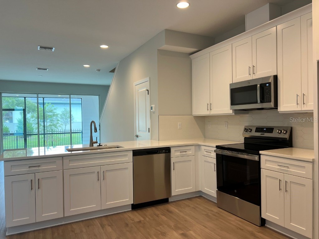 7781 93rd Street N Seminole FL 33777 TB8422922 image6