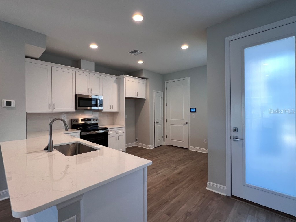 7781 93rd Street N Seminole FL 33777 TB8422922 image8