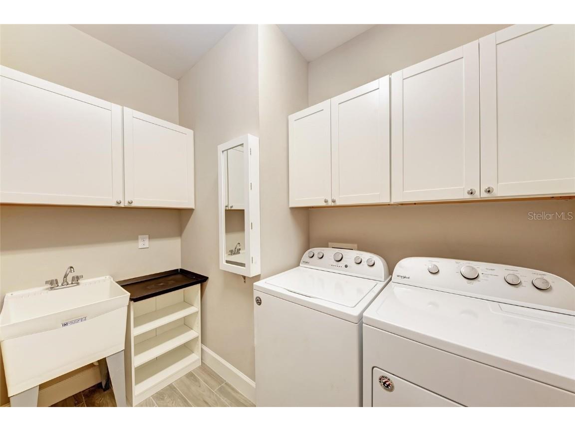 7781 Grande Shores Drive Sarasota FL 34240 A4656852 image36