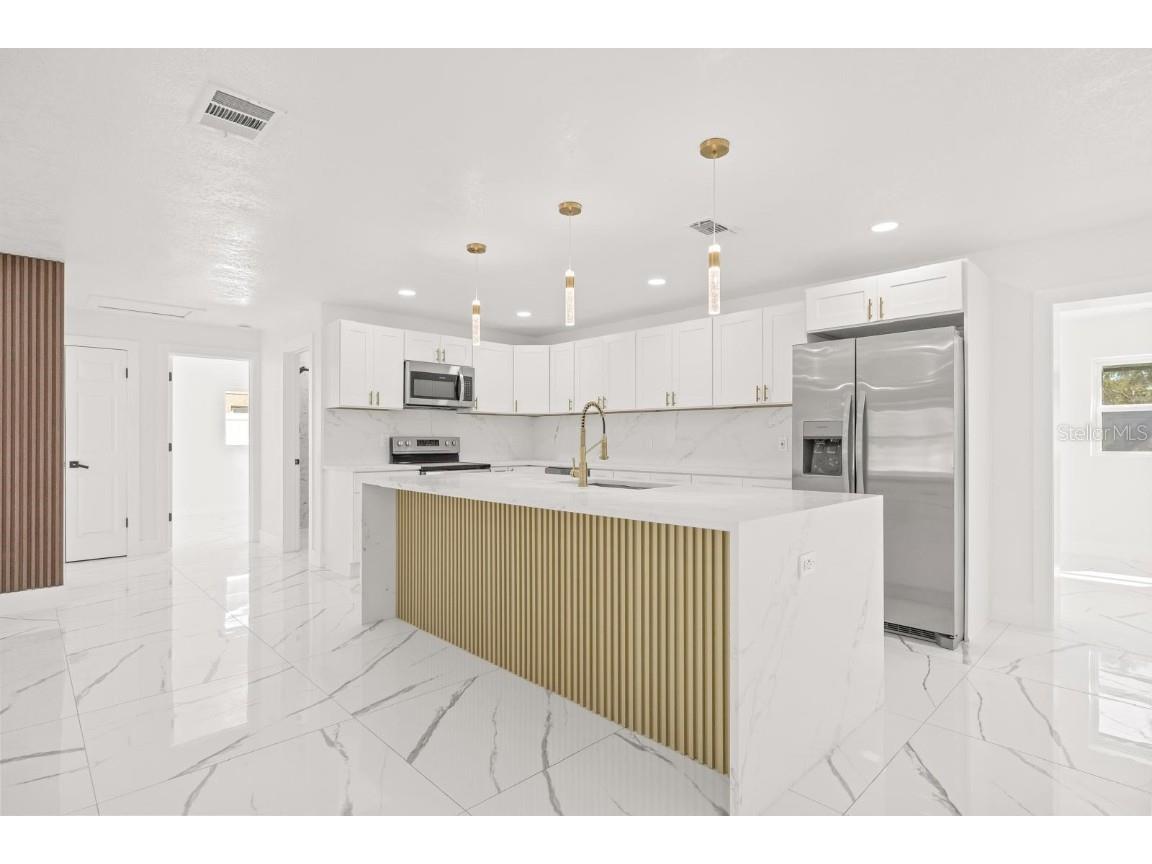 7784 22nd Avenue N Saint Petersburg FL 33710 TB8441146 image10