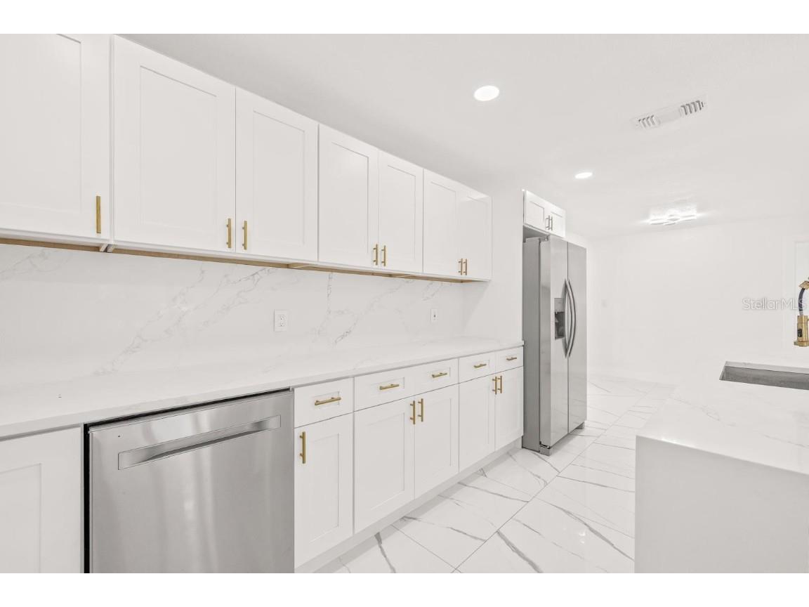 7784 22nd Avenue N Saint Petersburg FL 33710 TB8441146 image11