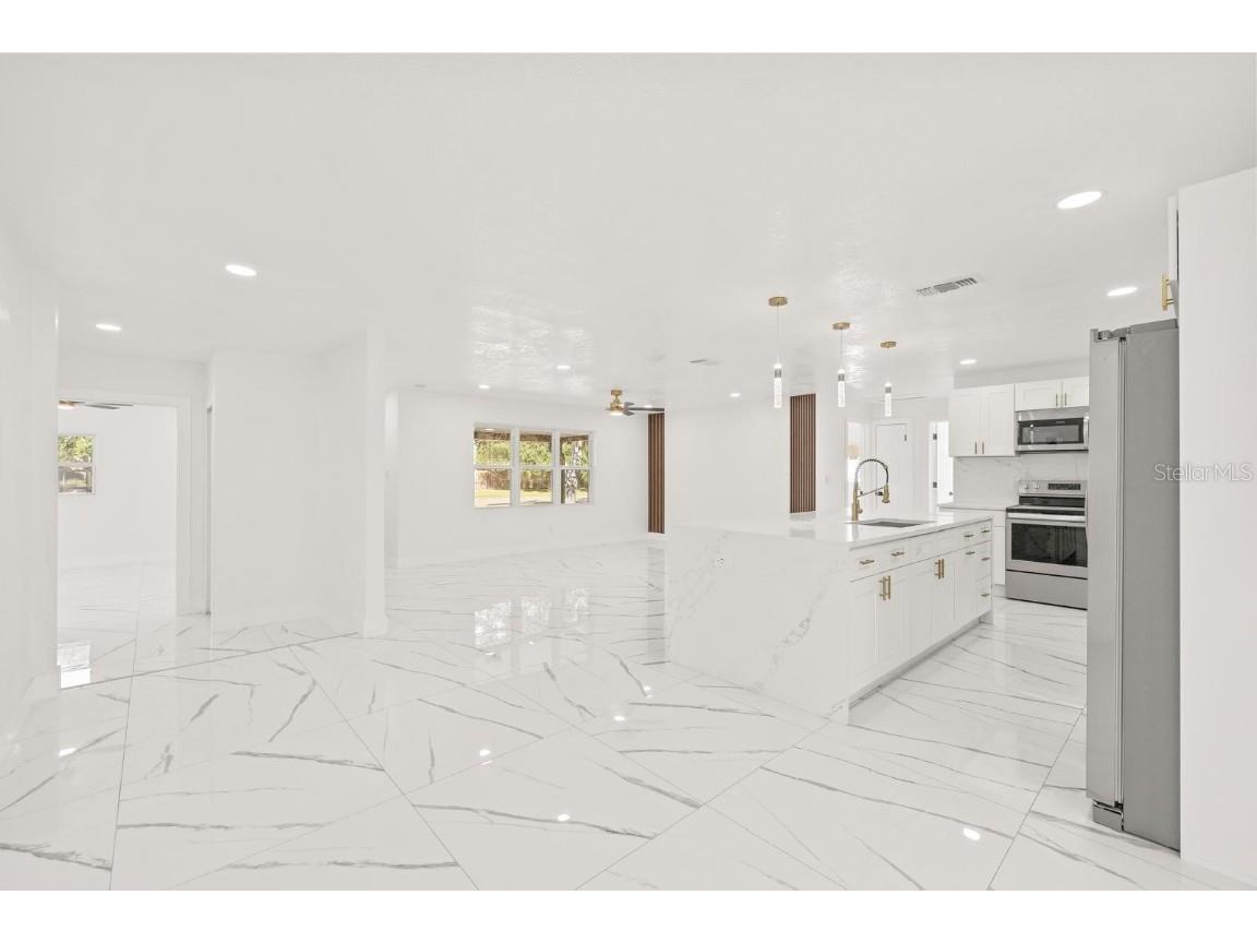 7784 22nd Avenue N Saint Petersburg FL 33710 TB8441146 image14