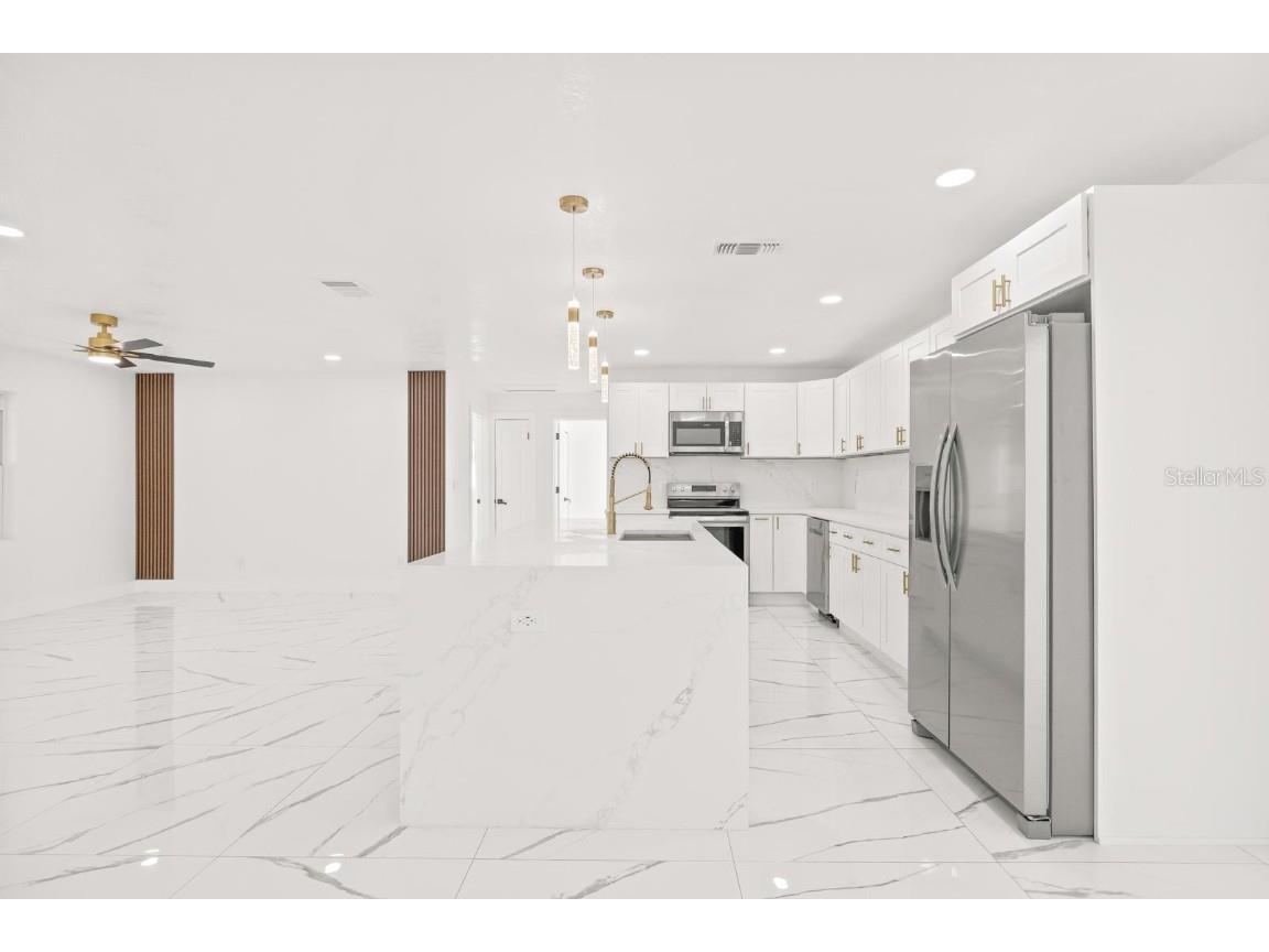 7784 22nd Avenue N Saint Petersburg FL 33710 TB8441146 image19