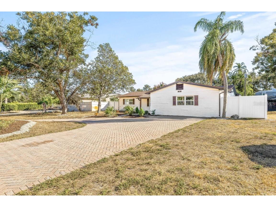 7784 22nd Avenue N Saint Petersburg FL 33710 TB8441146 image2