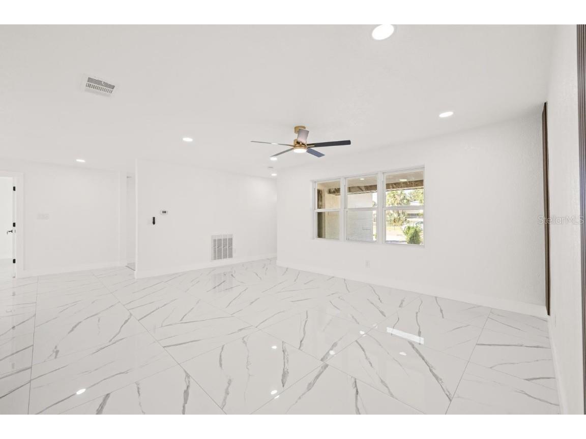 7784 22nd Avenue N Saint Petersburg FL 33710 TB8441146 image6