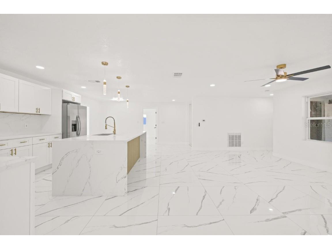 7784 22nd Avenue N Saint Petersburg FL 33710 TB8441146 image8