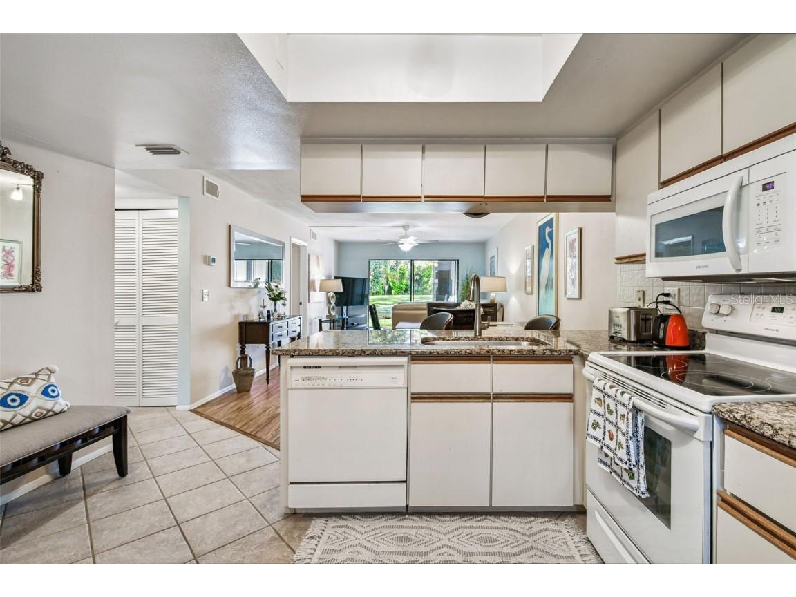 7788 Eagle Creek Drive Sarasota FL 34243 A4670285 image16