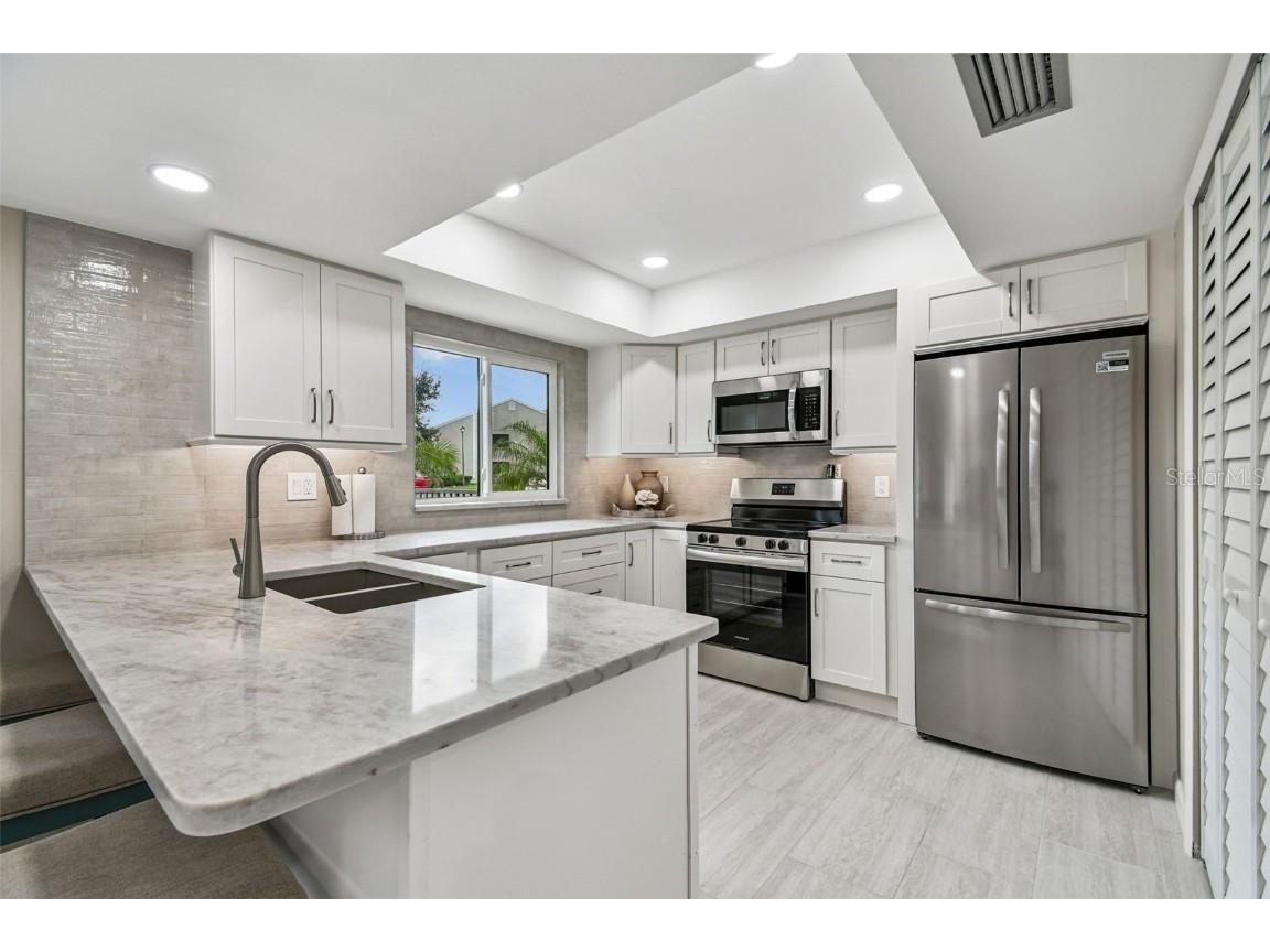 7788 Eagle Creek Drive Sarasota FL 34243 A4670285 image36