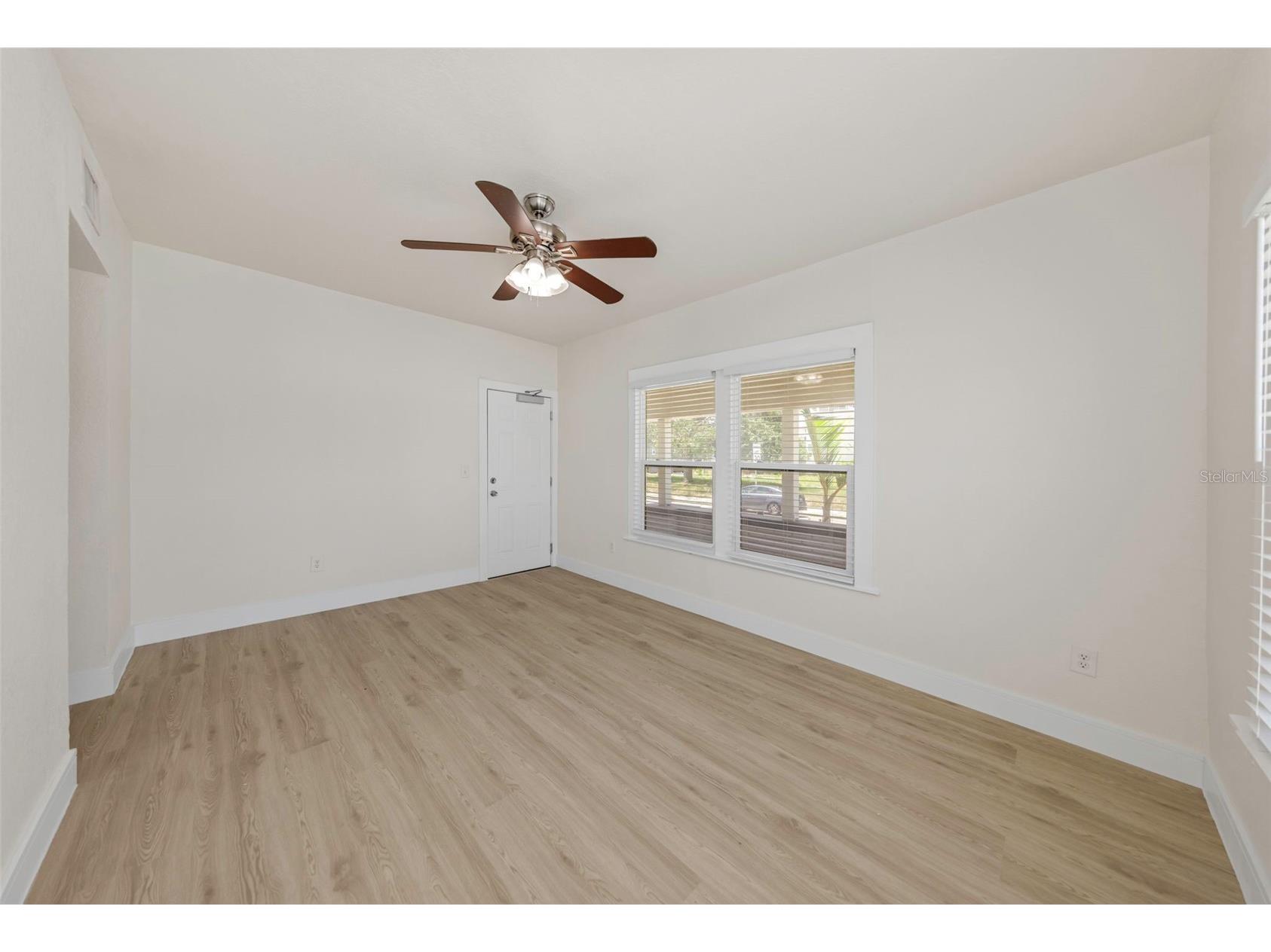 779 4th Avenue N #1 Saint Petersburg FL 33701 TB8519311 image10