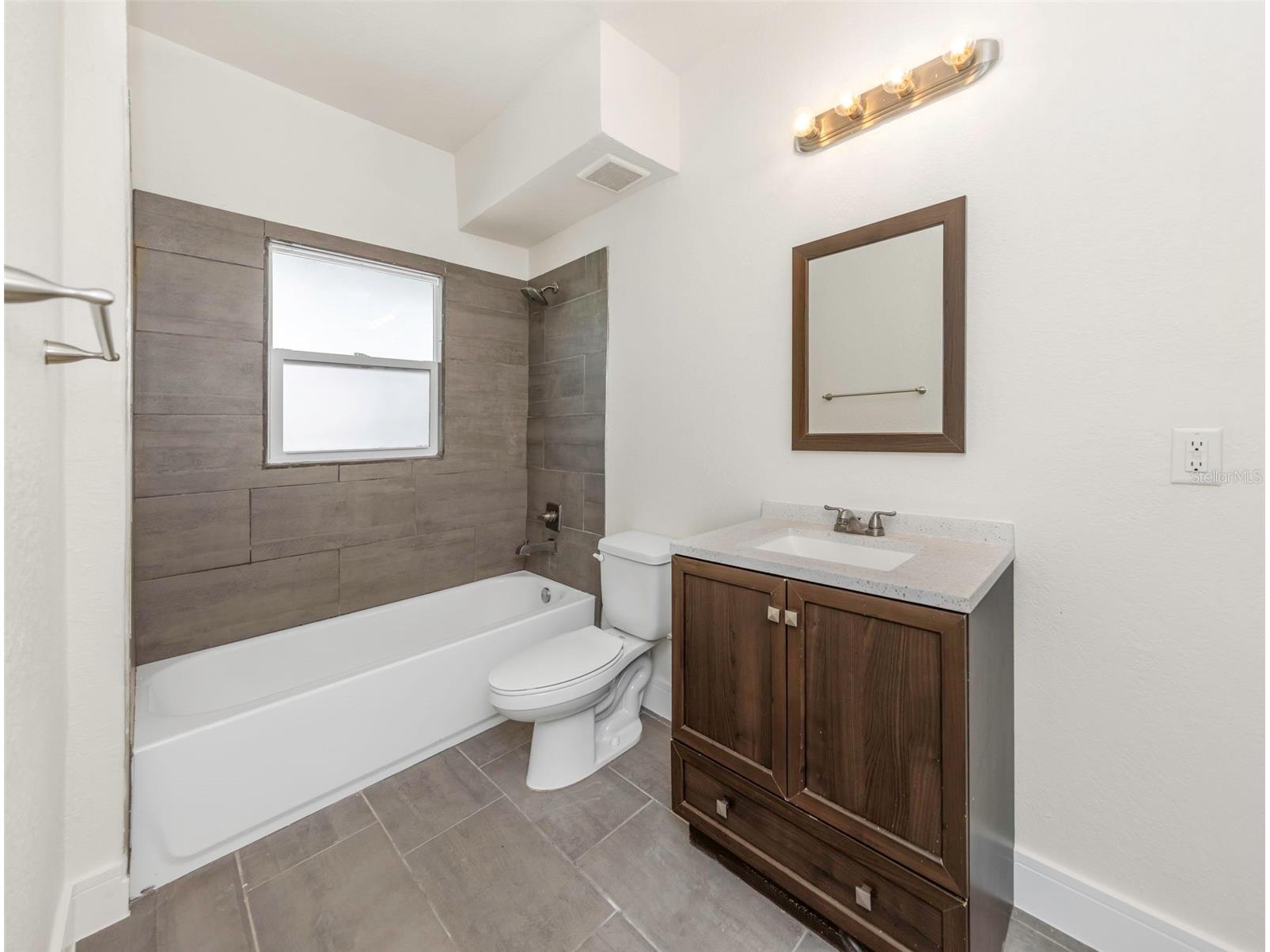 779 4th Avenue N #1 Saint Petersburg FL 33701 TB8519311 image15