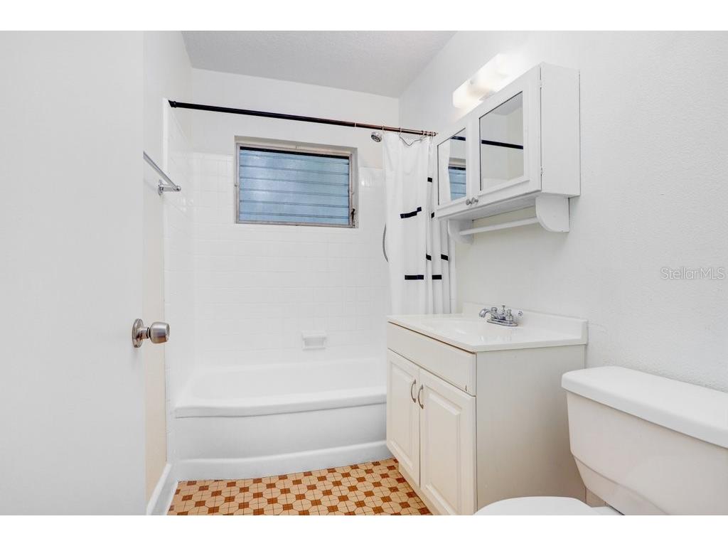 779 Bayou Blvd S Saint Petersburg FL 33705 TB8506360 image10