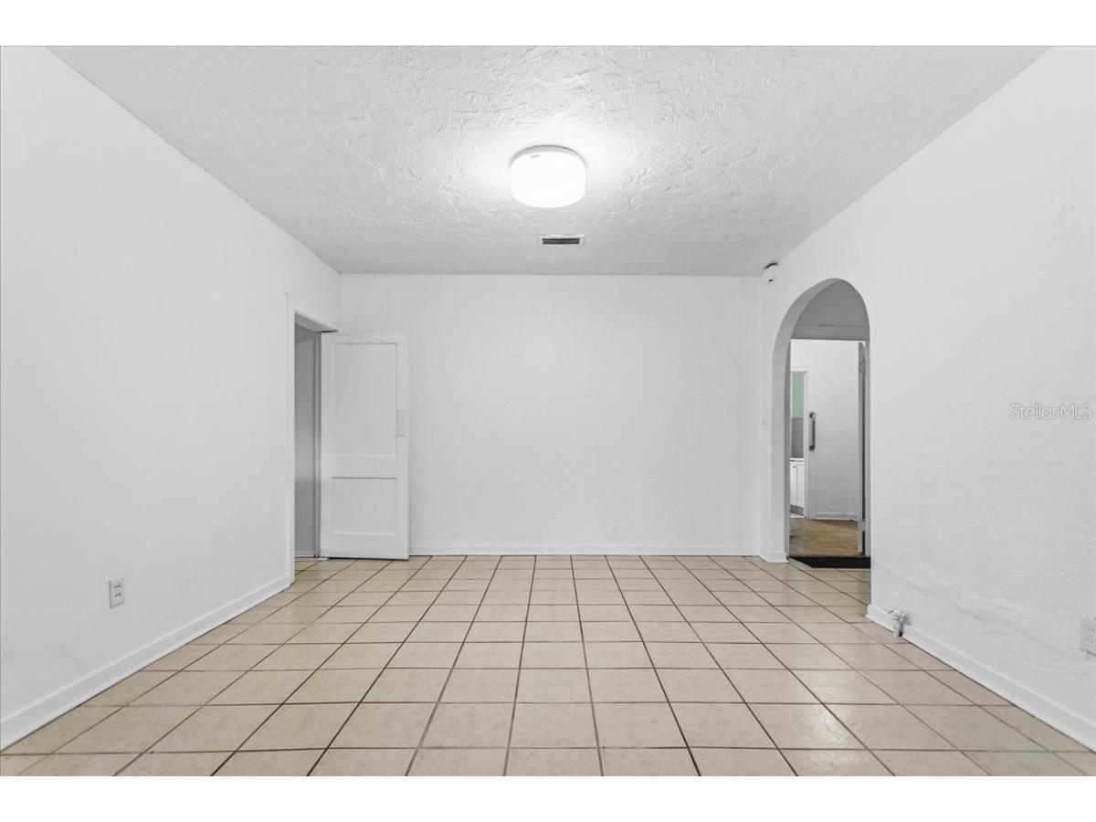 779 NW 37th Street Gainesville FL 32607 GC538962 image16