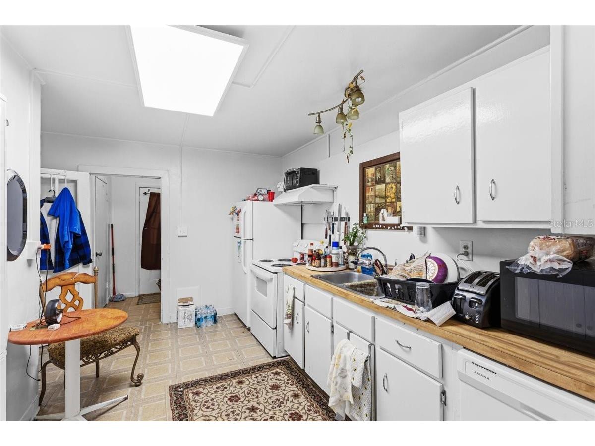 779 NW 37th Street Gainesville FL 32607 GC538962 image35