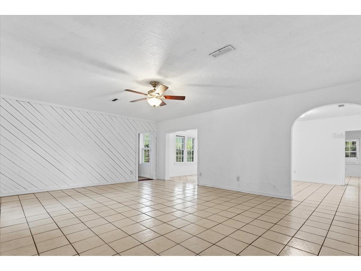 779 NW 37th Street Gainesville FL 32607 GC538962 image7