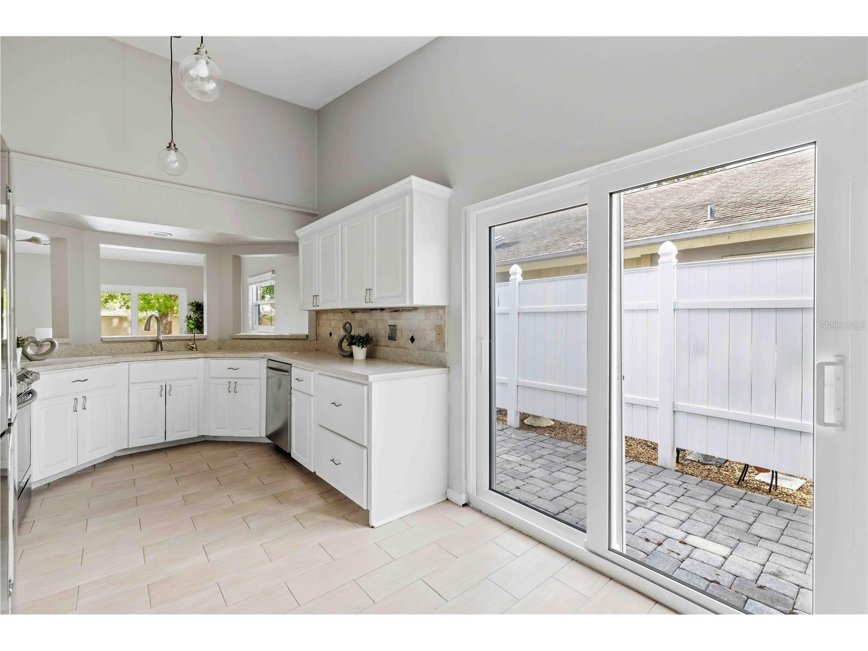 7795 Pine Trace Sarasota FL 34243 A4695378 image15
