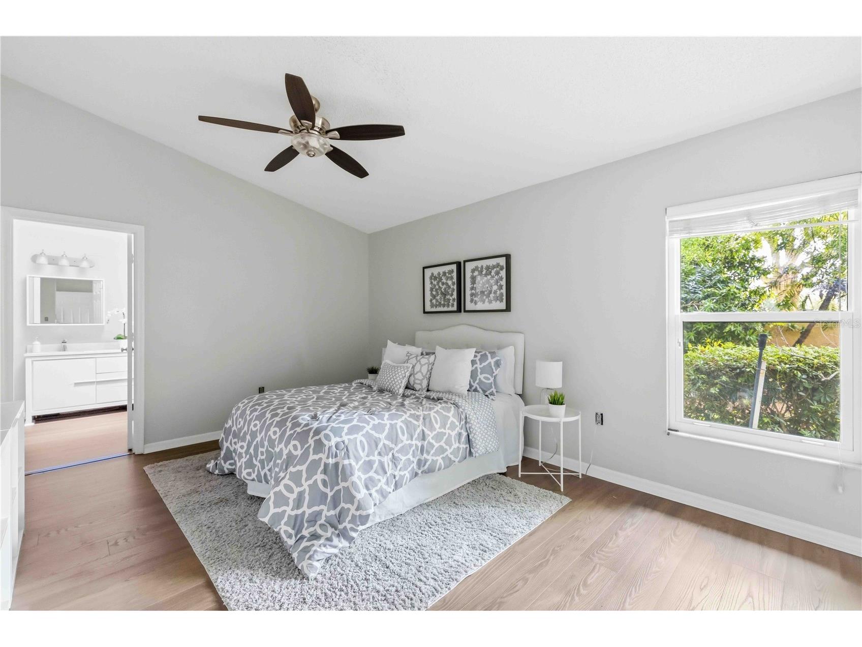 7795 Pine Trace Sarasota FL 34243 A4695378 image19