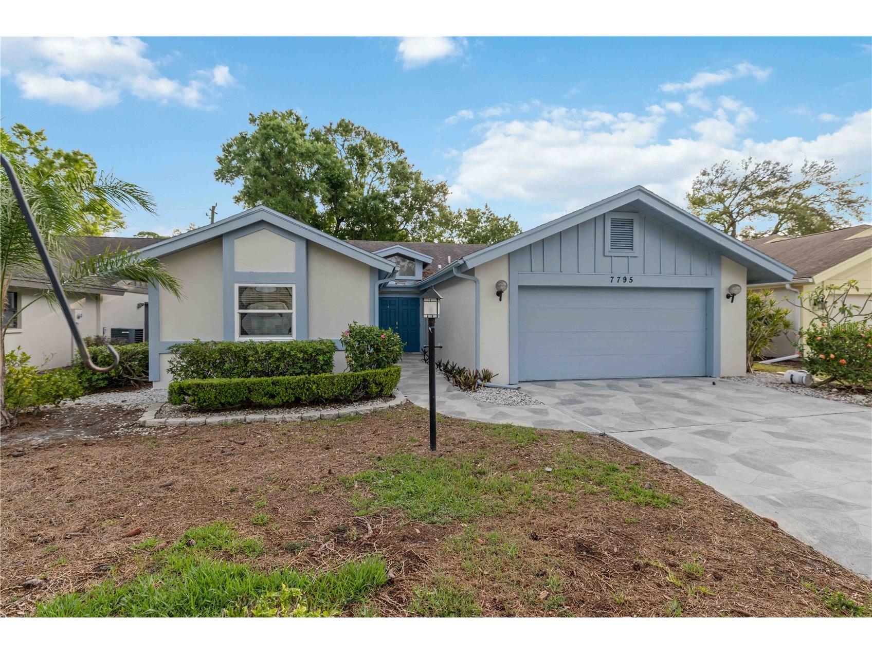 7795 Pine Trace Sarasota FL 34243 A4695378 image3