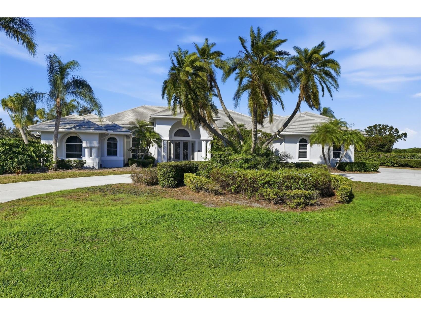 7796 Alister Mackenzie Drive Sarasota FL 34240 A4682766 image1