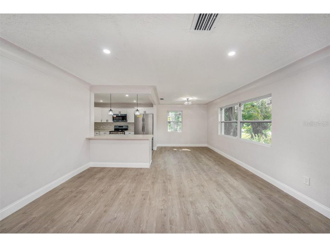 780 28th Avenue S Saint Petersburg FL 33705 TB8416541 image18