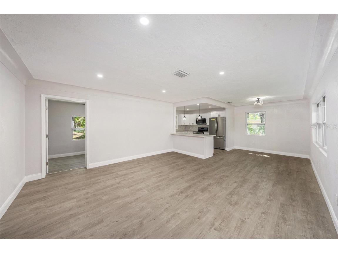 780 28th Avenue S Saint Petersburg FL 33705 TB8416541 image19