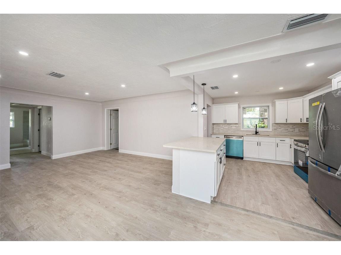 780 28th Avenue S Saint Petersburg FL 33705 TB8416541 image8