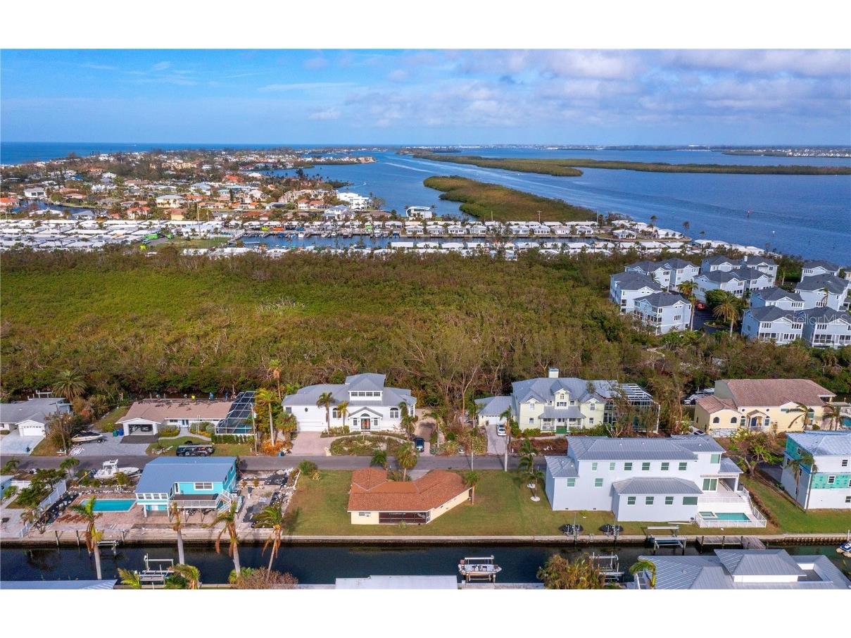 780 Jungle Queen Way Longboat Key FL 34228 - SARASOTA BAY/ICW A4649830 image1