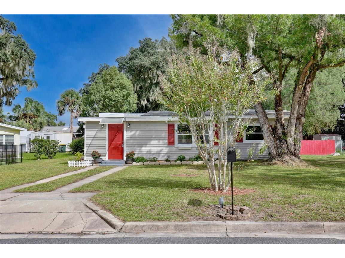 780 N Kentucky Avenue Umatilla FL 32784 O6350865 image2