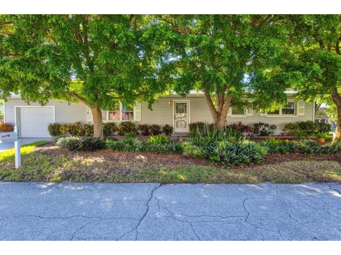 780 Tarawitt Drive Longboat Key FL 34228 A4620599 image1