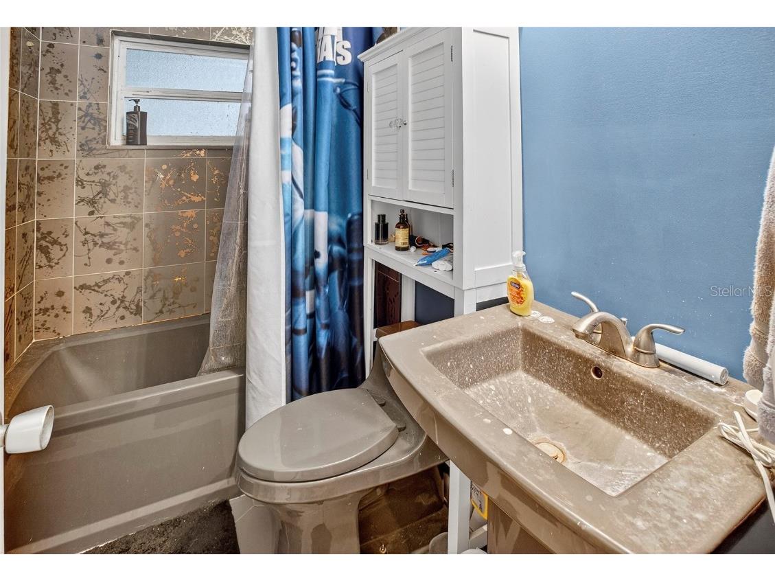 7800 11th Street N Saint Petersburg FL 33702 TB8452087 image14