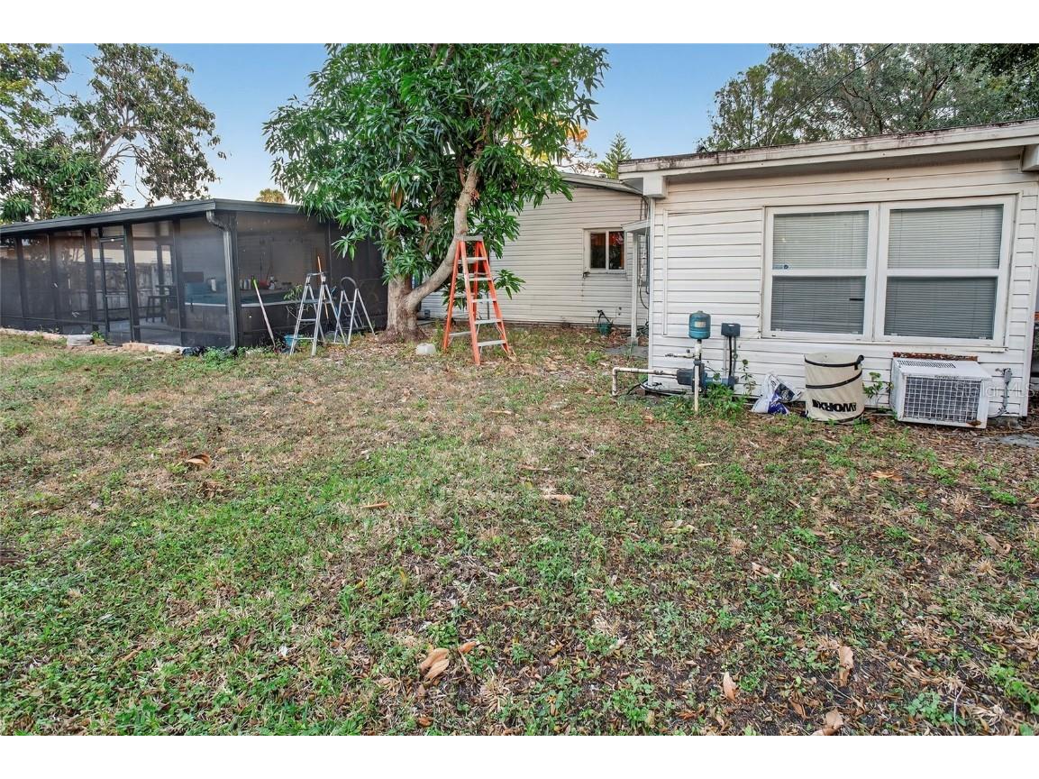 7800 11th Street N Saint Petersburg FL 33702 TB8452087 image19