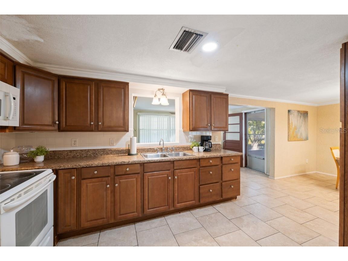 7800 Venice Drive Port Richey FL 34668 W7880731 image7