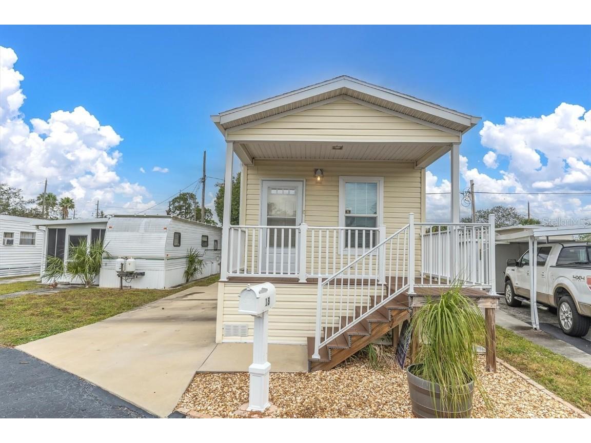 7801 34th Avenue N #18 Saint Petersburg FL 33710 TB8325338 image1