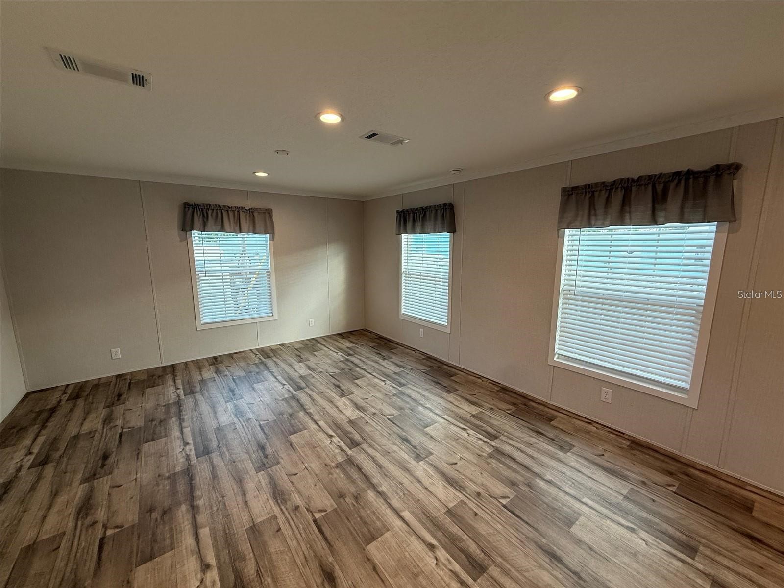 7801 34th Avenue N #30 Saint Petersburg FL 33710 TB8496537 image19