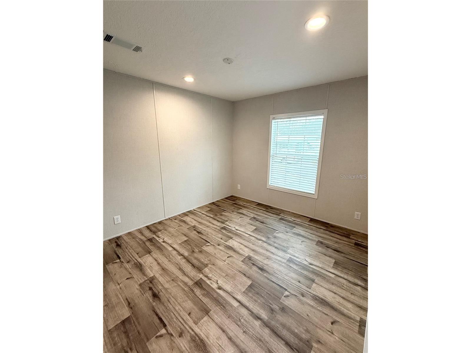 7801 34th Avenue N #30 Saint Petersburg FL 33710 TB8496537 image5