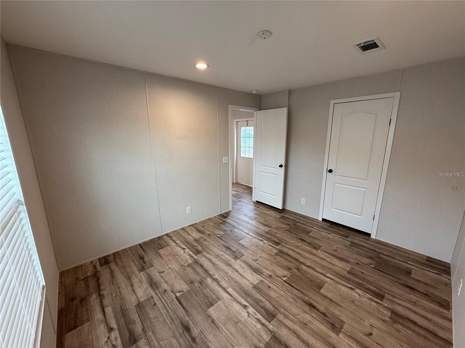 7801 34th Avenue N #30 Saint Petersburg FL 33710 TB8496537 image7