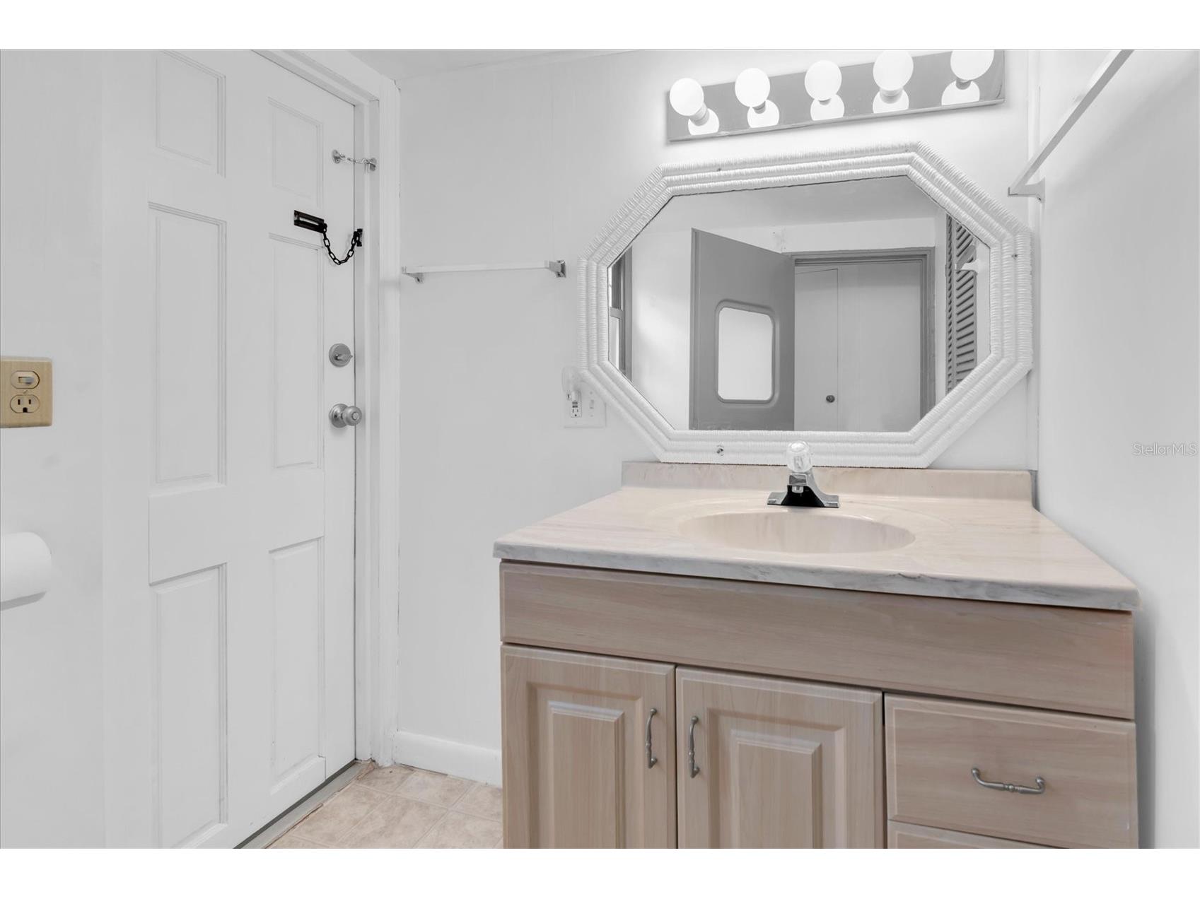 7801 34th Avenue N #6 Saint Petersburg FL 33710 TB8486899 image15
