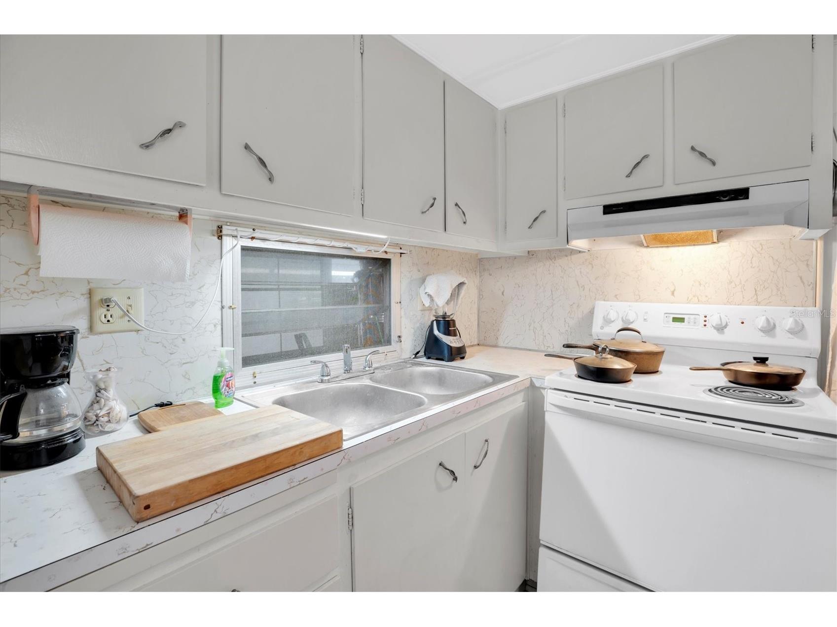 7801 34th Avenue N #70 Saint Petersburg FL 33710 TB8469412 image7