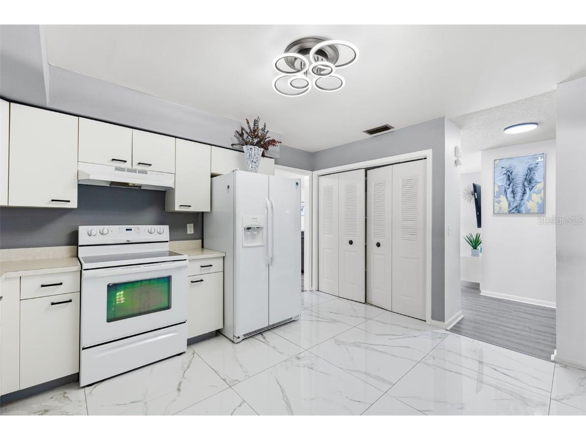 7801 Greenshire Drive Tampa FL 33634 TB8456182 image9