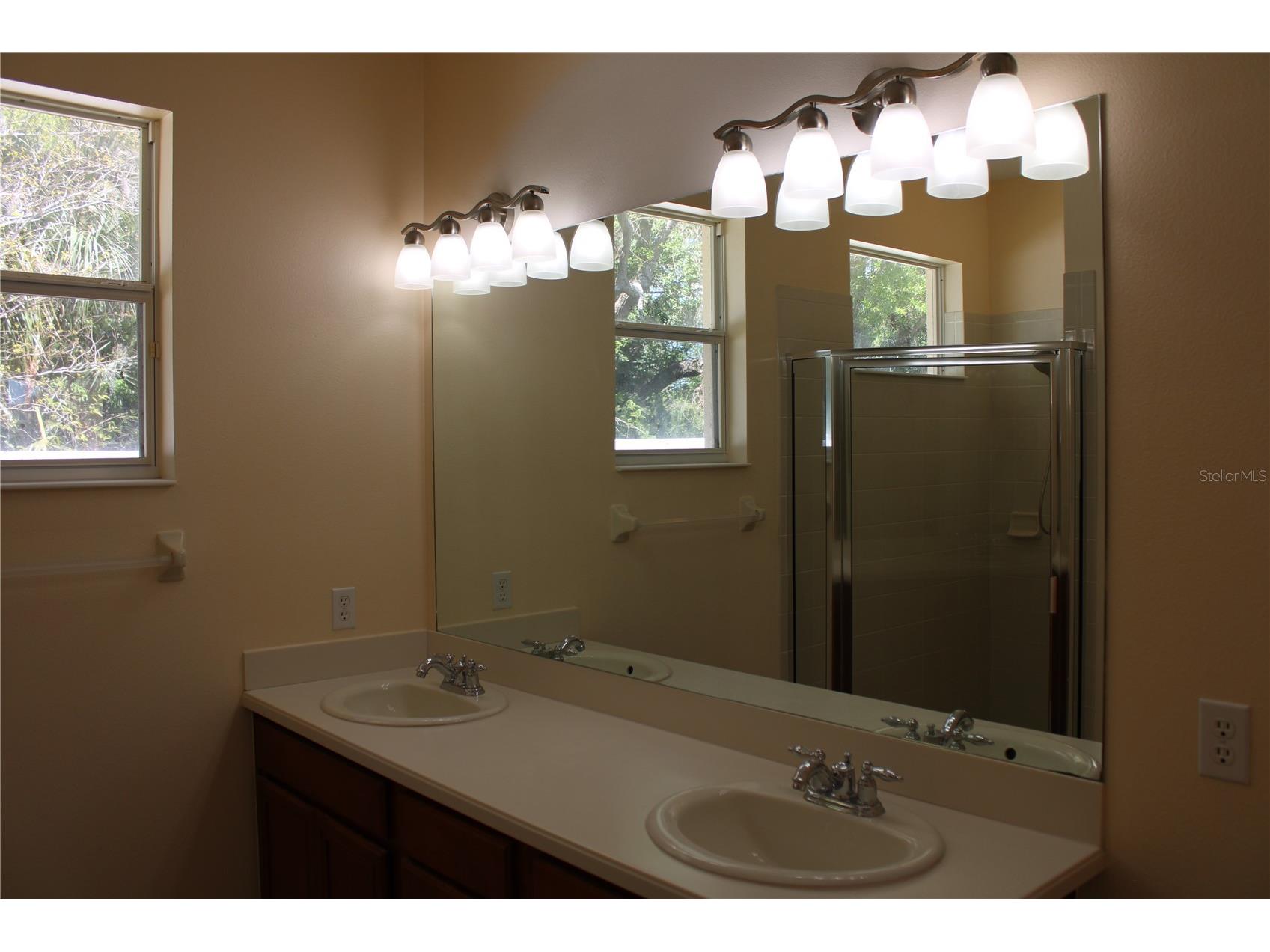 7803 33rd Street E Sarasota FL 34243 A4686792 image17