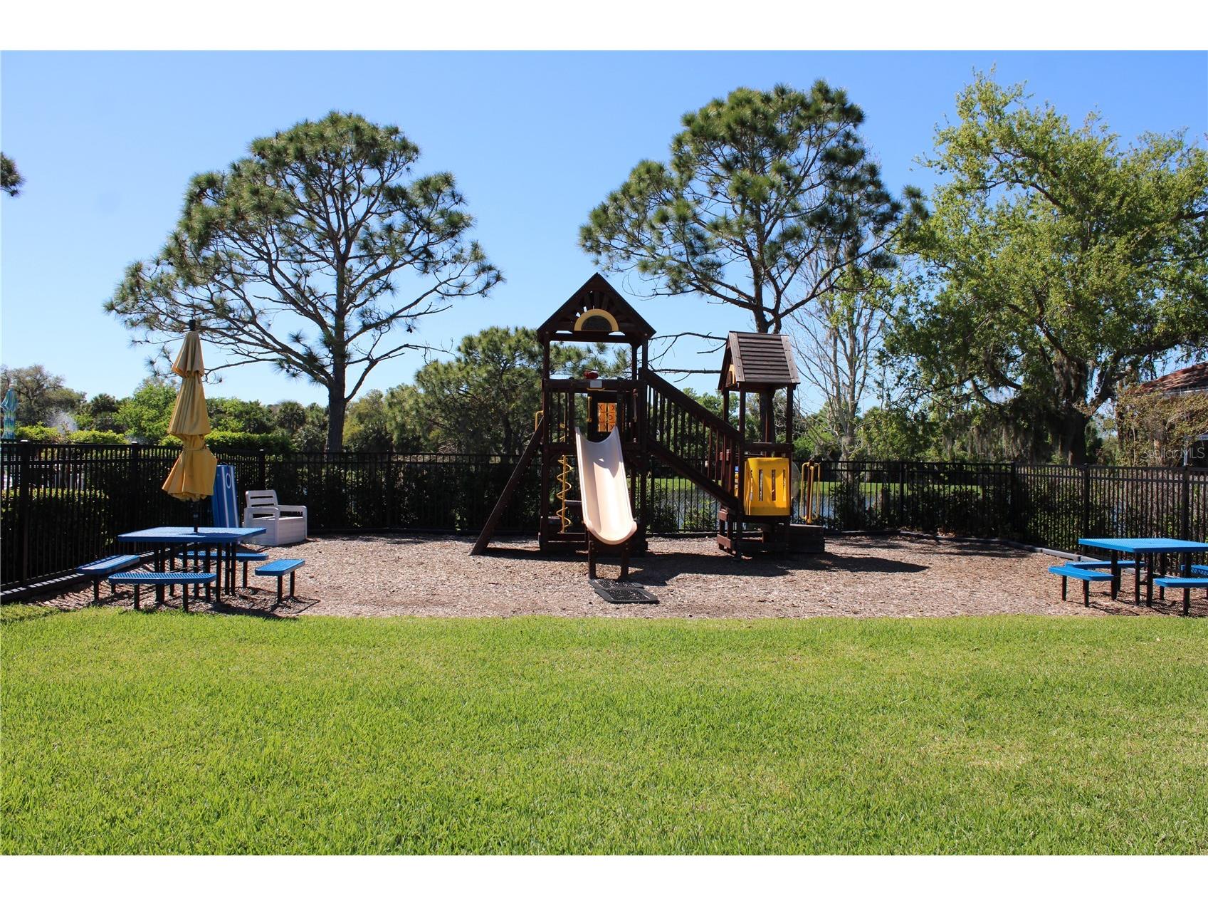 7803 33rd Street E Sarasota FL 34243 A4686792 image43