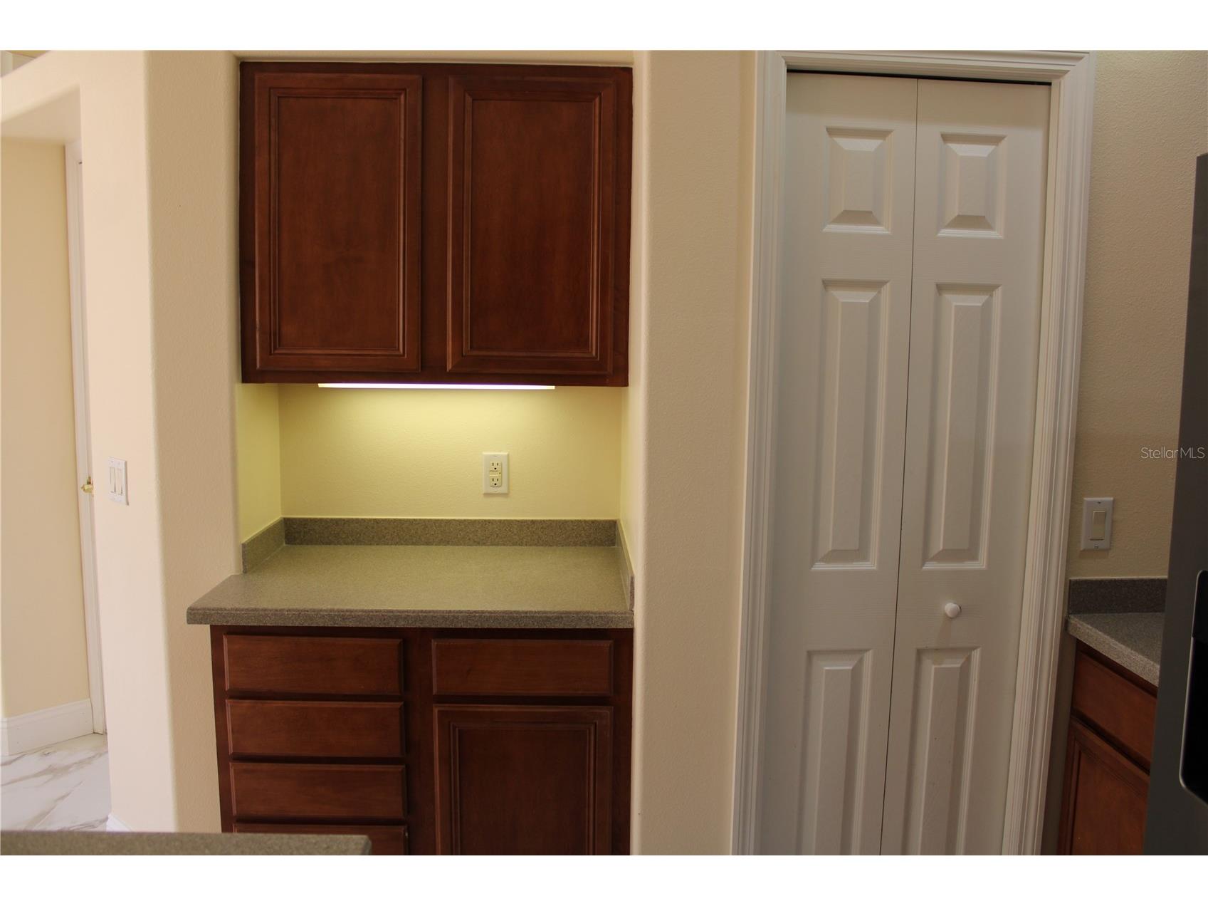 7803 33rd Street E Sarasota FL 34243 A4686792 image6