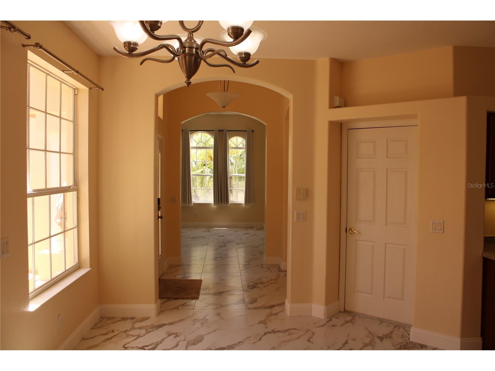 7803 33rd Street E Sarasota FL 34243 A4686792 image8