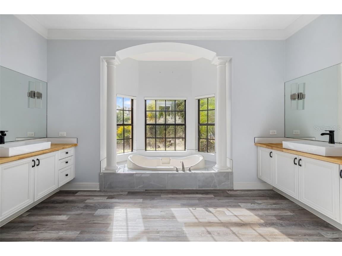 7803 Mathern Court Lakewood Ranch FL 34202 A4671863 image37